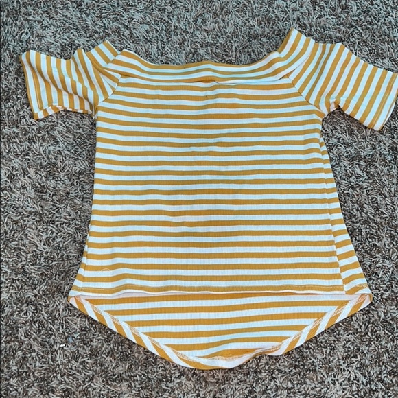 Shirt - Picture 2 of 2